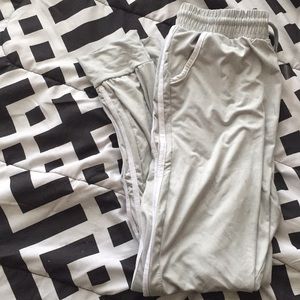 Gray sweatpants ✨‼️